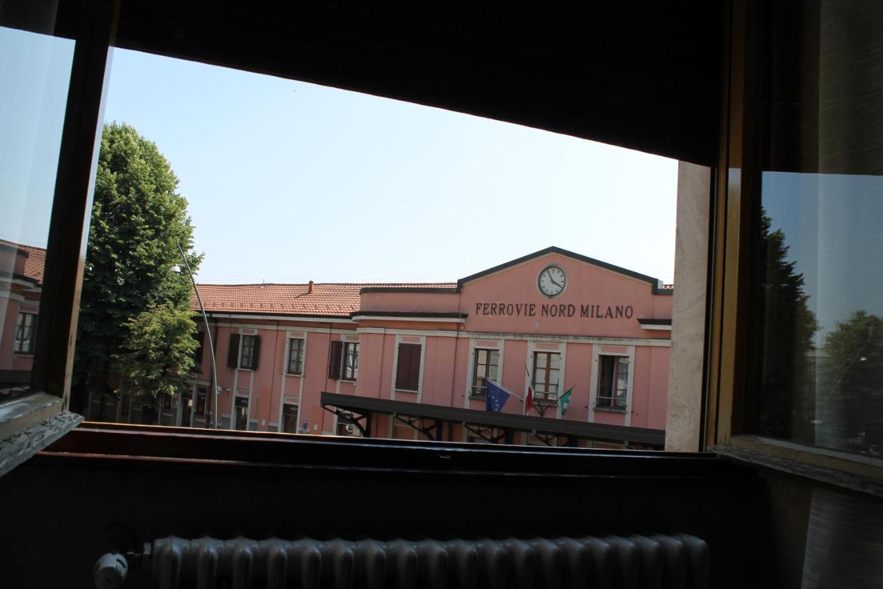 L'Appartamento Della Stazione Di Saronno Exterior foto