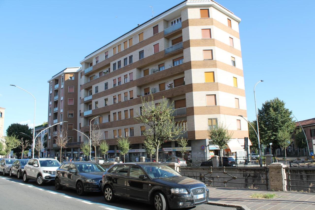 L'Appartamento Della Stazione Di Saronno Exterior foto